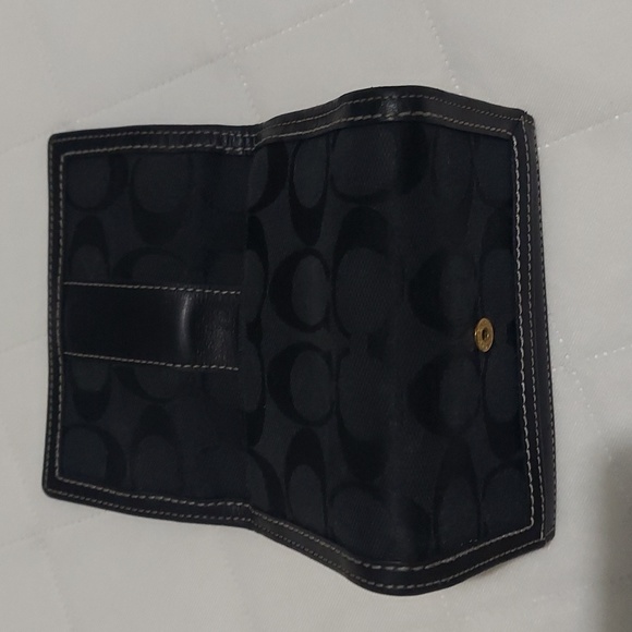 Coach Wallet - Picture 4 of 6